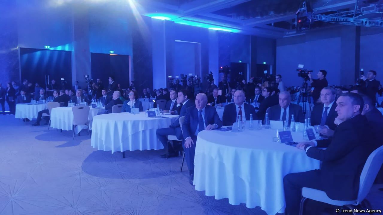 Məktəblərdə yuxarı siniflər üçün daimi peşəyönümlü məsələhətləşmələr keçirilə bilər (FOTO)