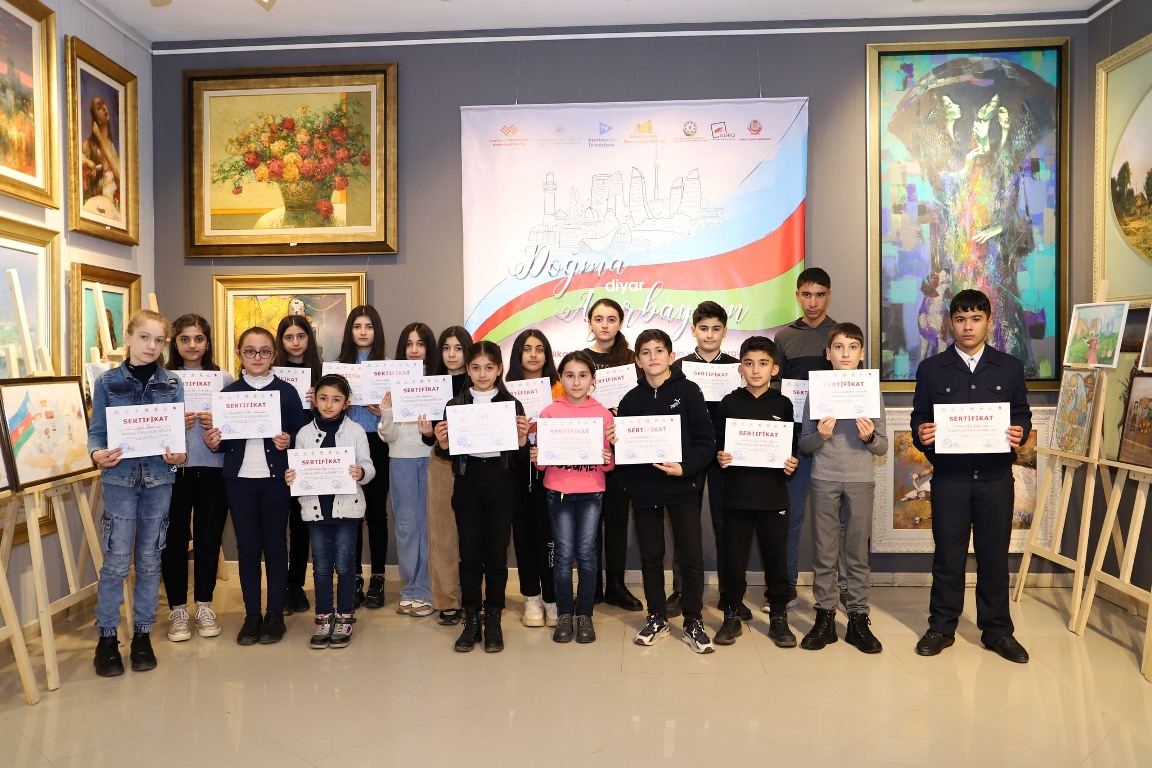 “Doğma diyar-Azərbaycan” respublika uşaq rəsm müsabiqəsinin yekun sərgisi (FOTO)