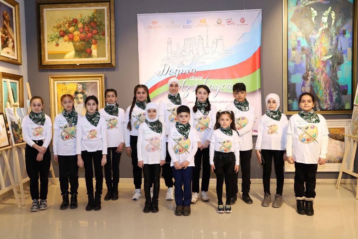 “Doğma diyar-Azərbaycan” respublika uşaq rəsm müsabiqəsinin yekun sərgisi (FOTO)
