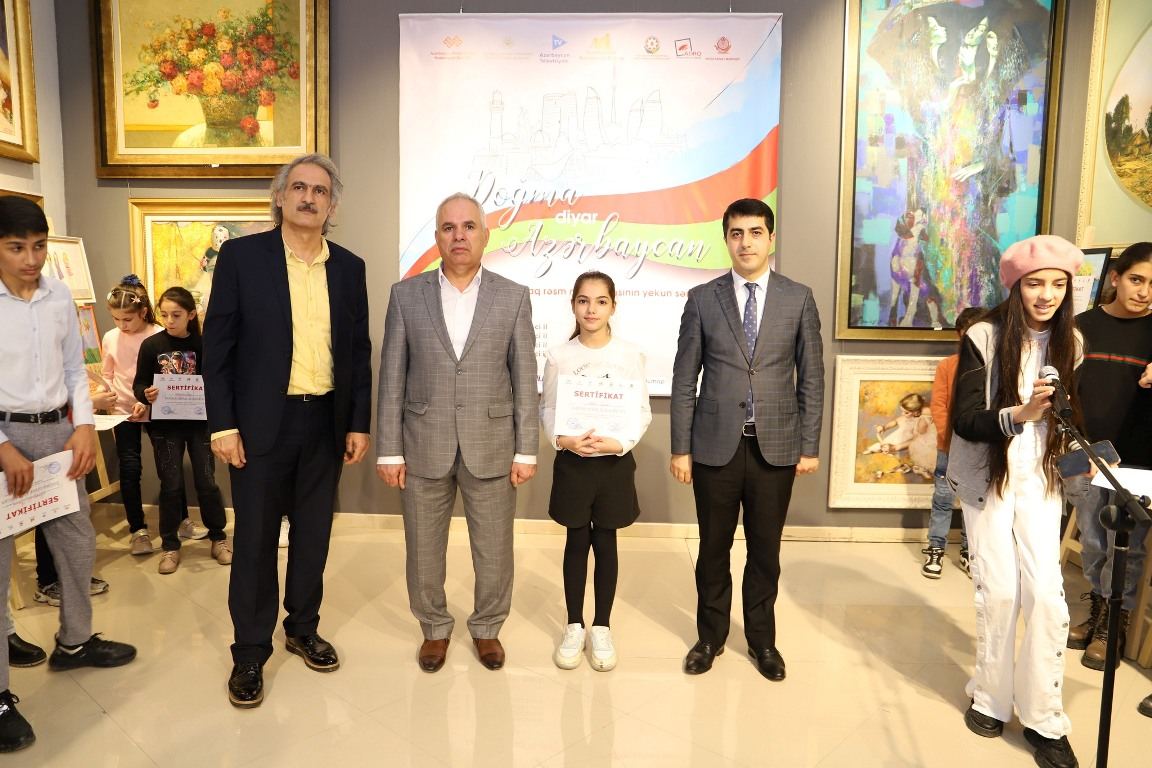 “Doğma diyar-Azərbaycan” respublika uşaq rəsm müsabiqəsinin yekun sərgisi (FOTO)