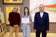 “Doğma diyar-Azərbaycan” respublika uşaq rəsm müsabiqəsinin yekun sərgisi (FOTO)