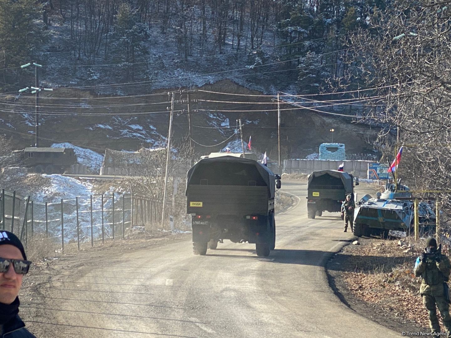 Sülhməramlıların təminat avtomobilləri növbəti dəfə Laçın yolundan keçib (FOTO)