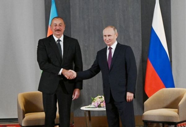 Vladimir Putin Prezident İlham Əliyevə zəng edib