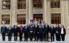 Prezident İlham Əliyev Qərbi Azərbaycan İcmasının inzibati binasında yaradılan şəraitlə tanış olub (FOTO/VİDEO) (YENİLƏNİB)