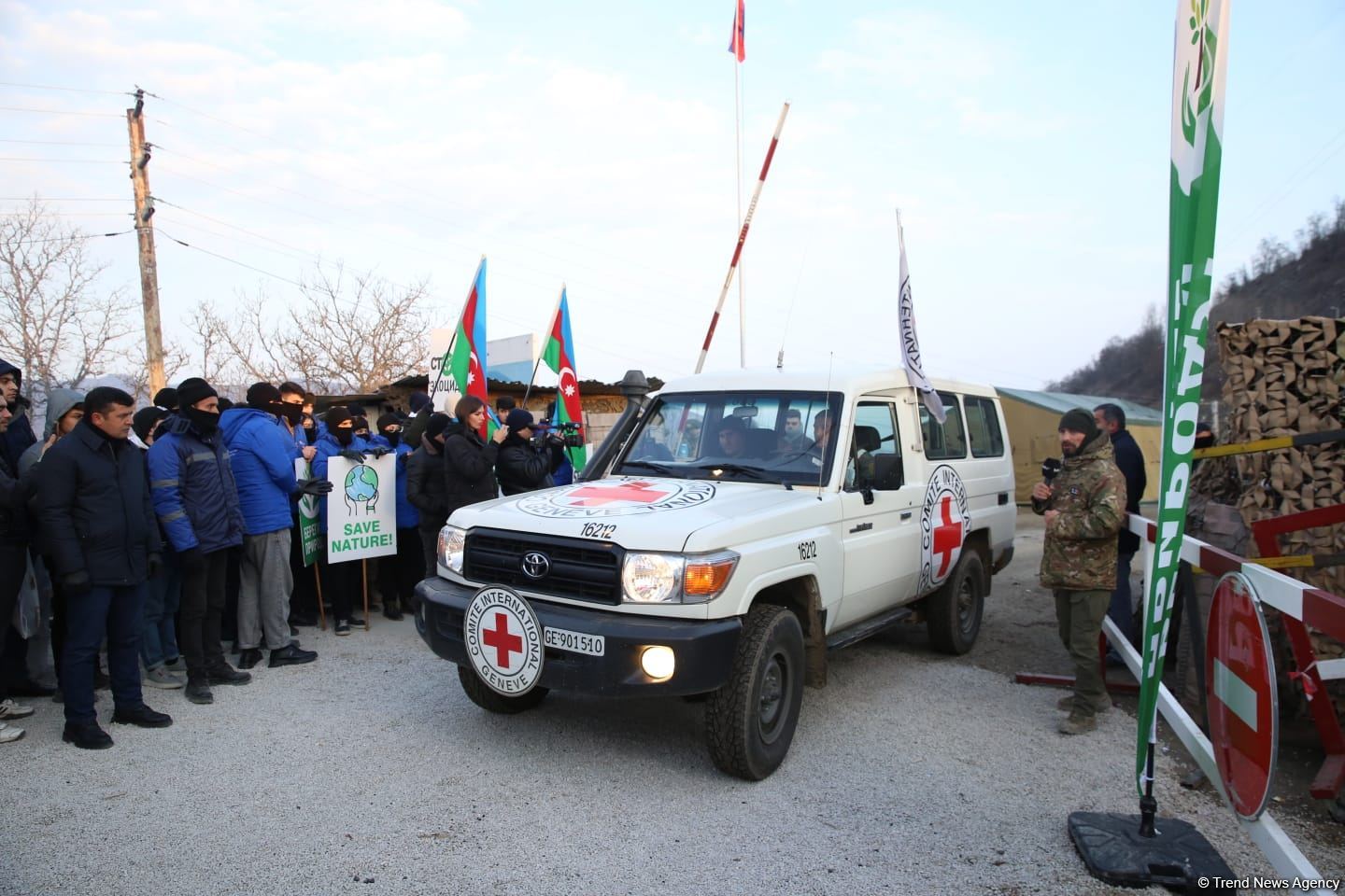 BQXK-nın daha üç avtomobili Laçın yolundan maneəsiz hərəkət edib (FOTO/VİDEO)