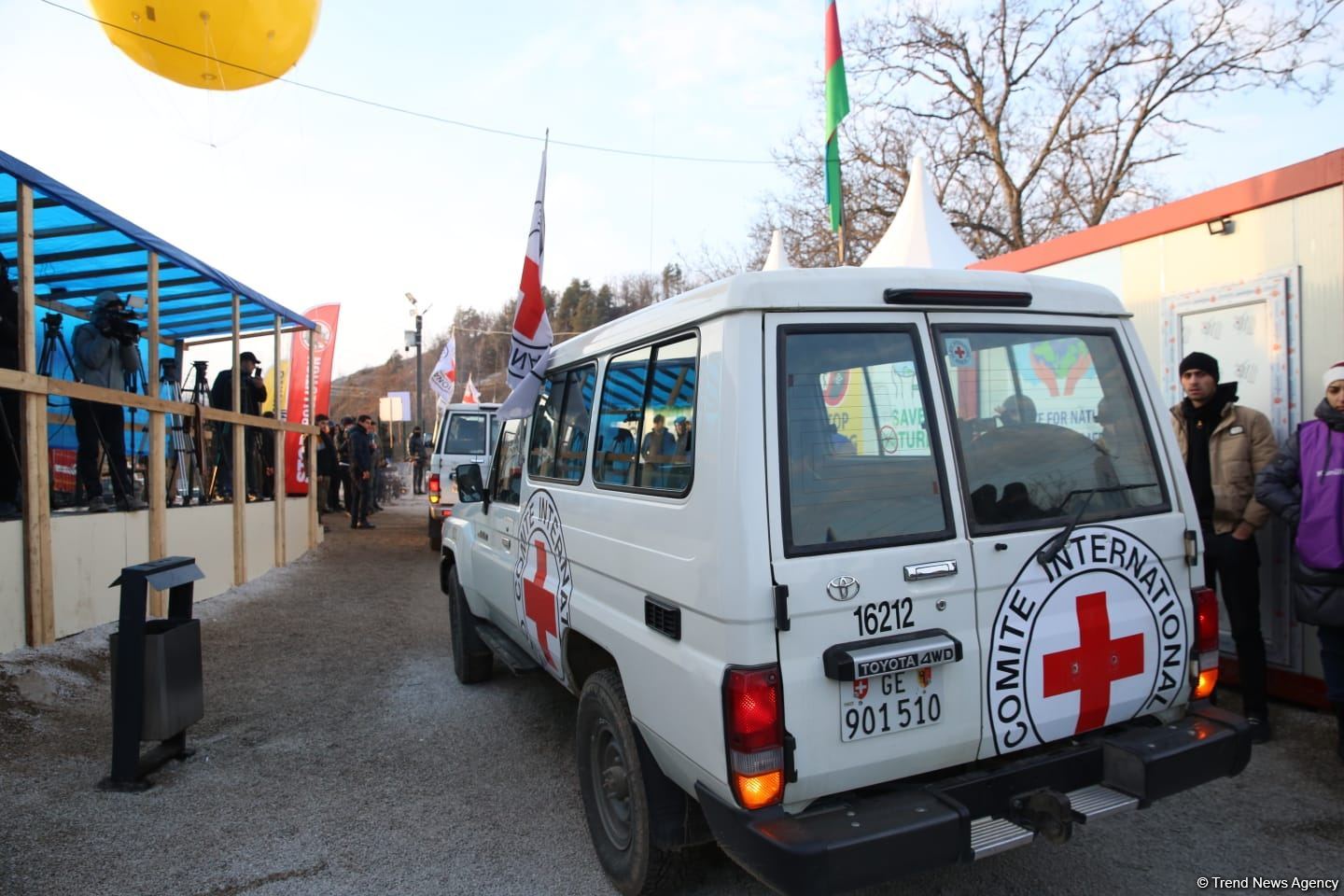 BQXK-nın daha üç avtomobili Laçın yolundan maneəsiz hərəkət edib (FOTO/VİDEO)
