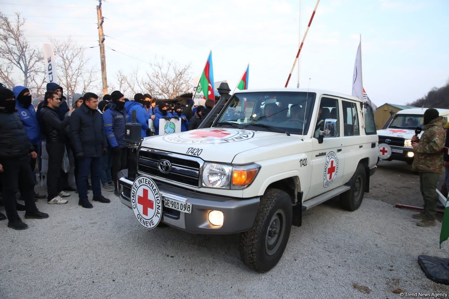 BQXK-nın daha üç avtomobili Laçın yolundan maneəsiz hərəkət edib (FOTO/VİDEO)