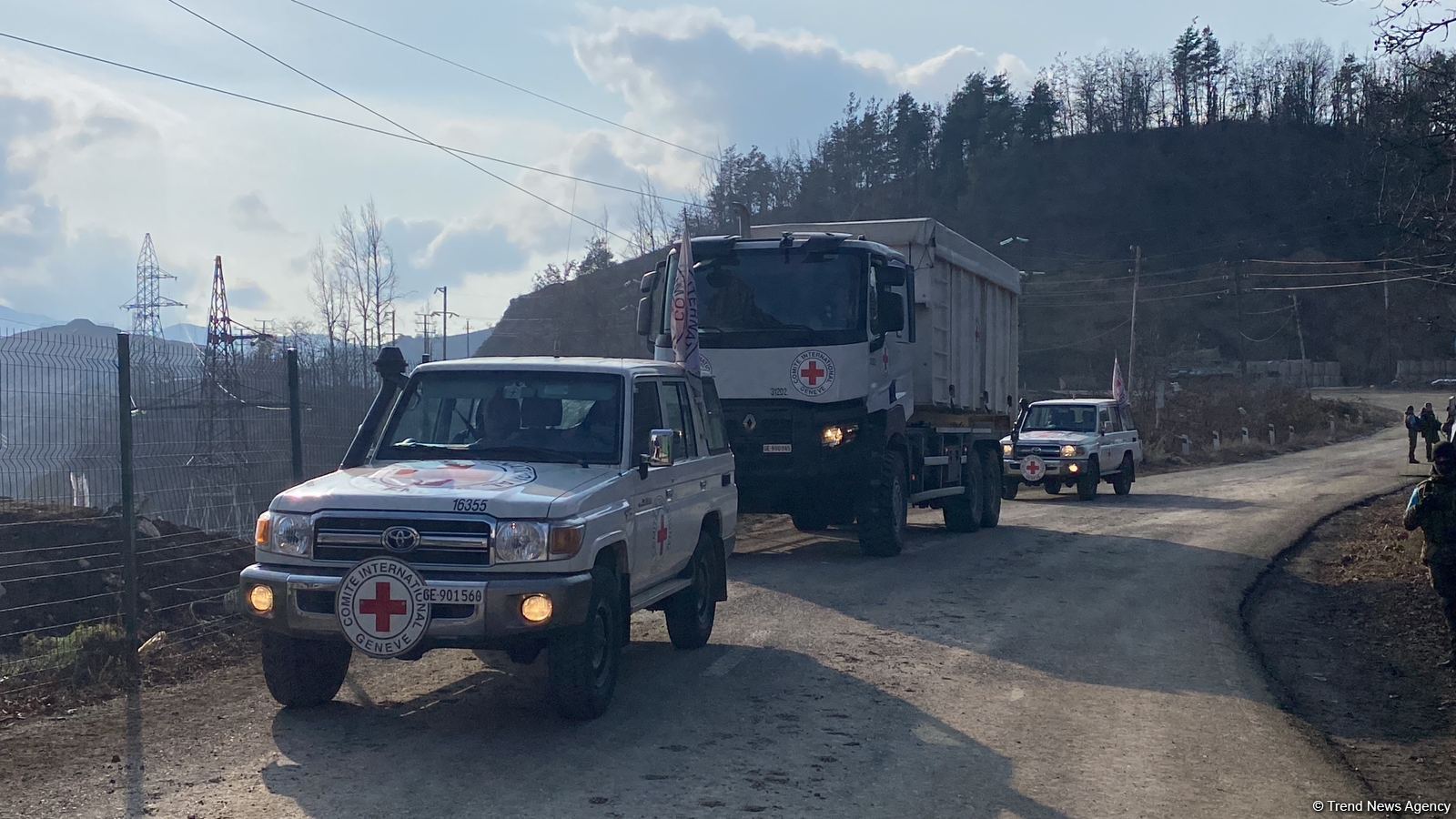 BQXK-nın daha üç avtomobili Laçın yolundan maneəsiz hərəkət edib (FOTO/VİDEO)