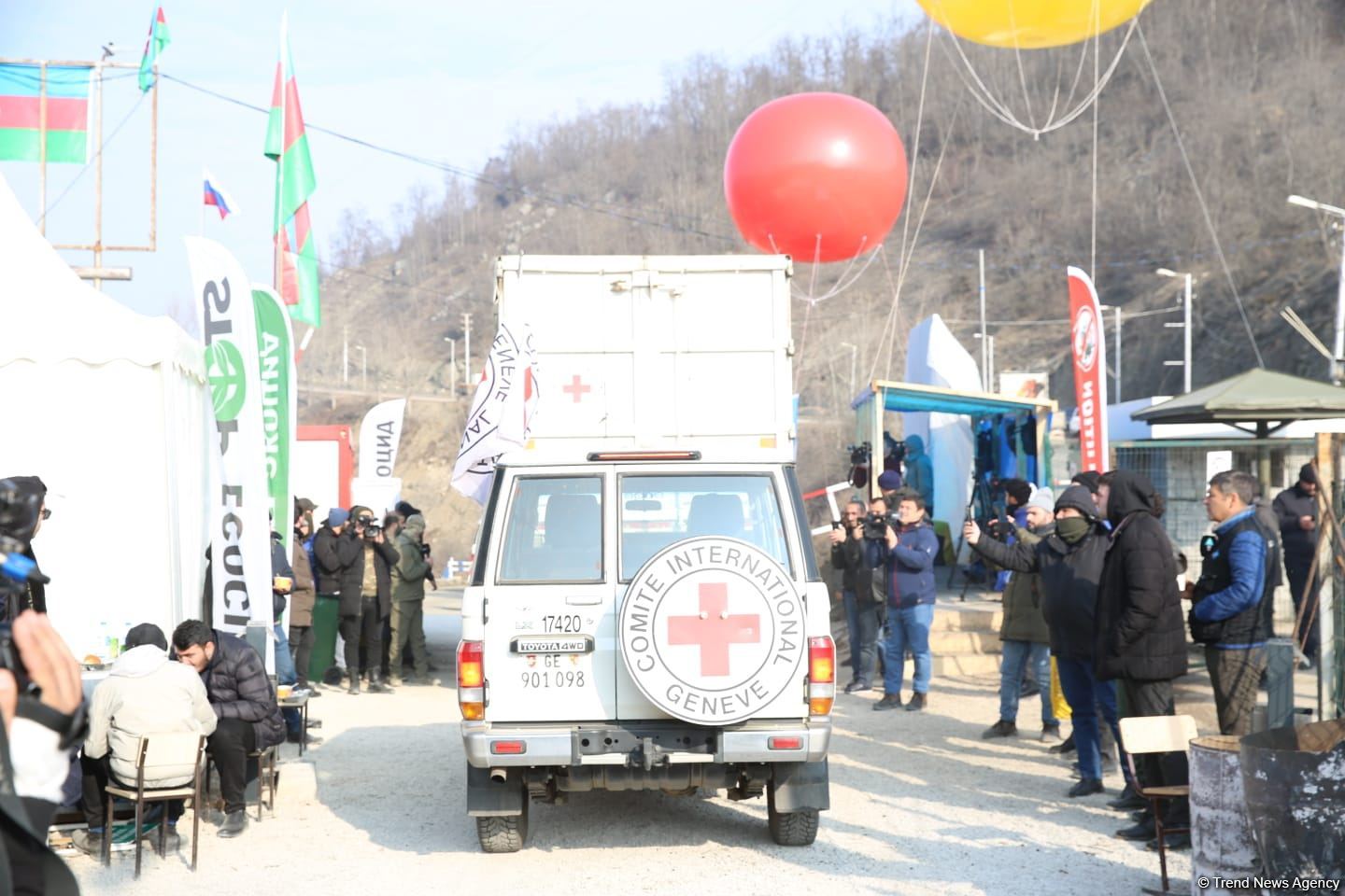 BQXK-nın daha üç avtomobili Laçın yolundan maneəsiz hərəkət edib (FOTO/VİDEO)