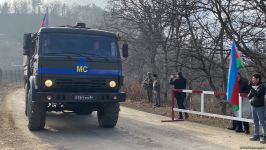 Sülhməramlılara aid daha 4 avtomobil Laçın yolundan keçib (FOTO)