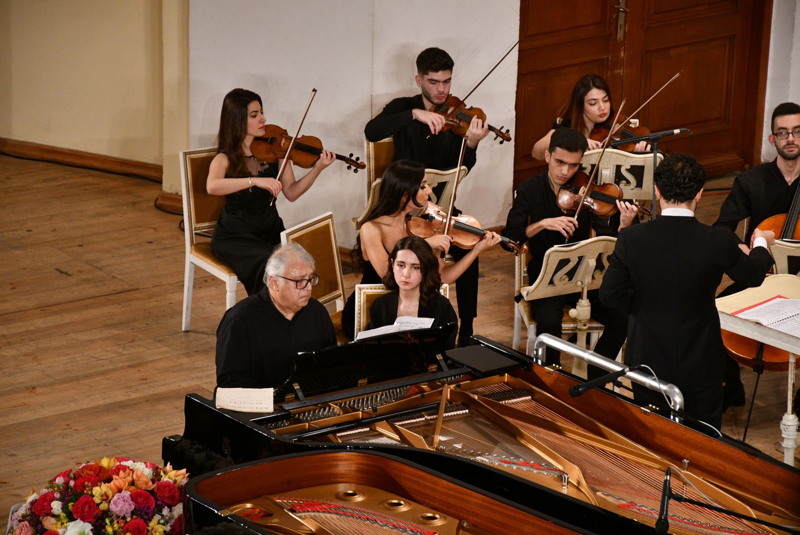 Filarmoniyada Fərhad Bədəlbəyli və Murad Adıgözəlzadənin konserti olub (FOTO/VİDEO)