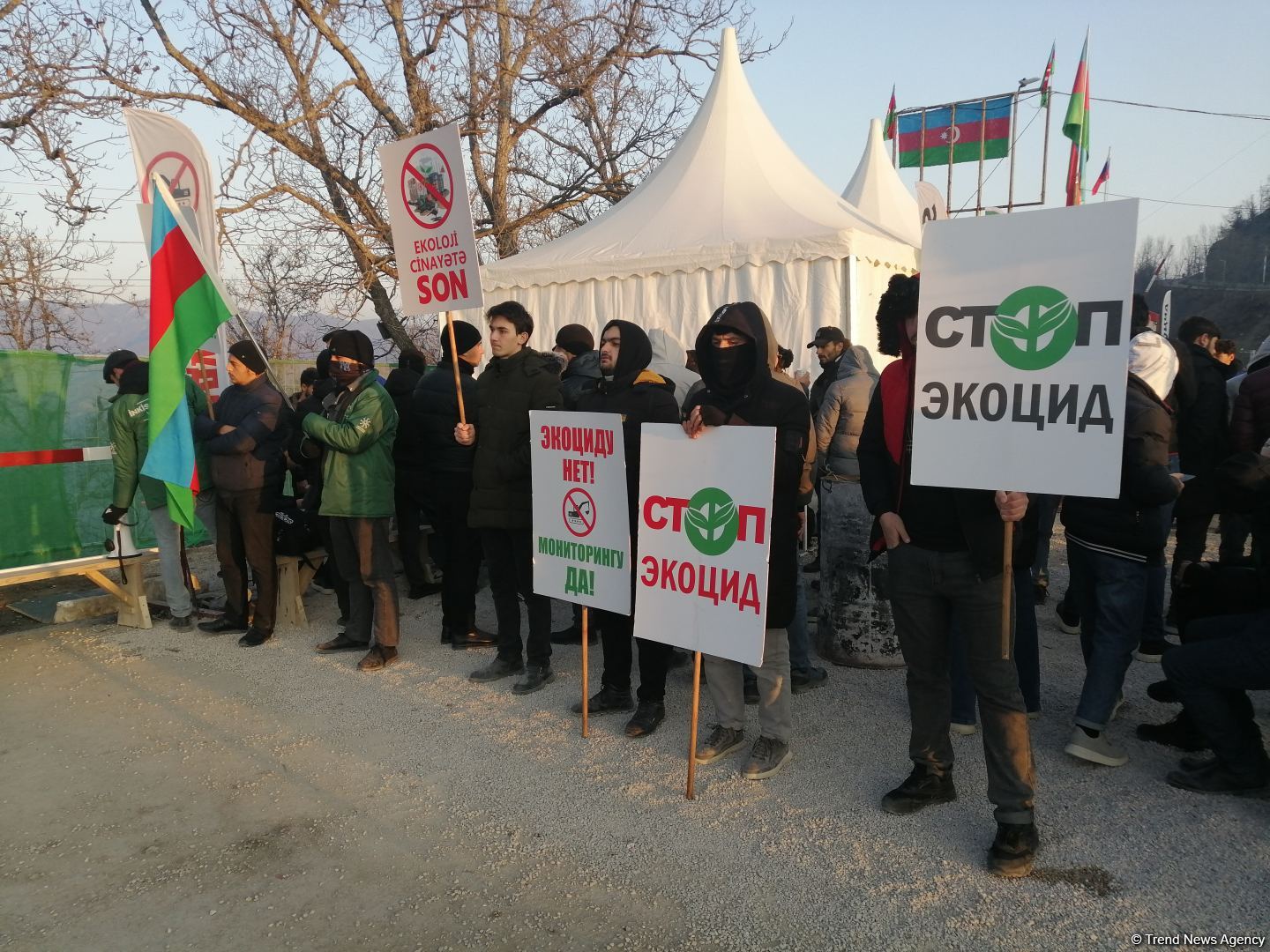Laçın yolunda etiraz aksiyası davam edir (FOTO)