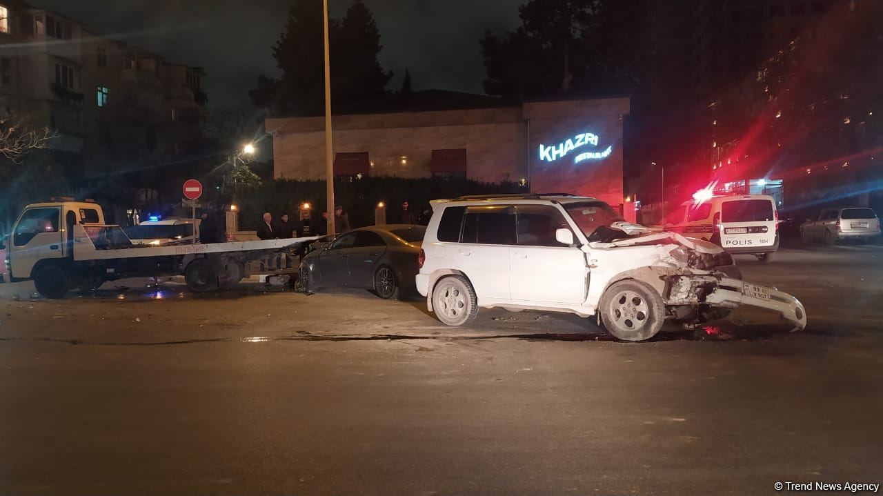 Bakıda 3 avtomobilin iştirakı ilə qəza olub