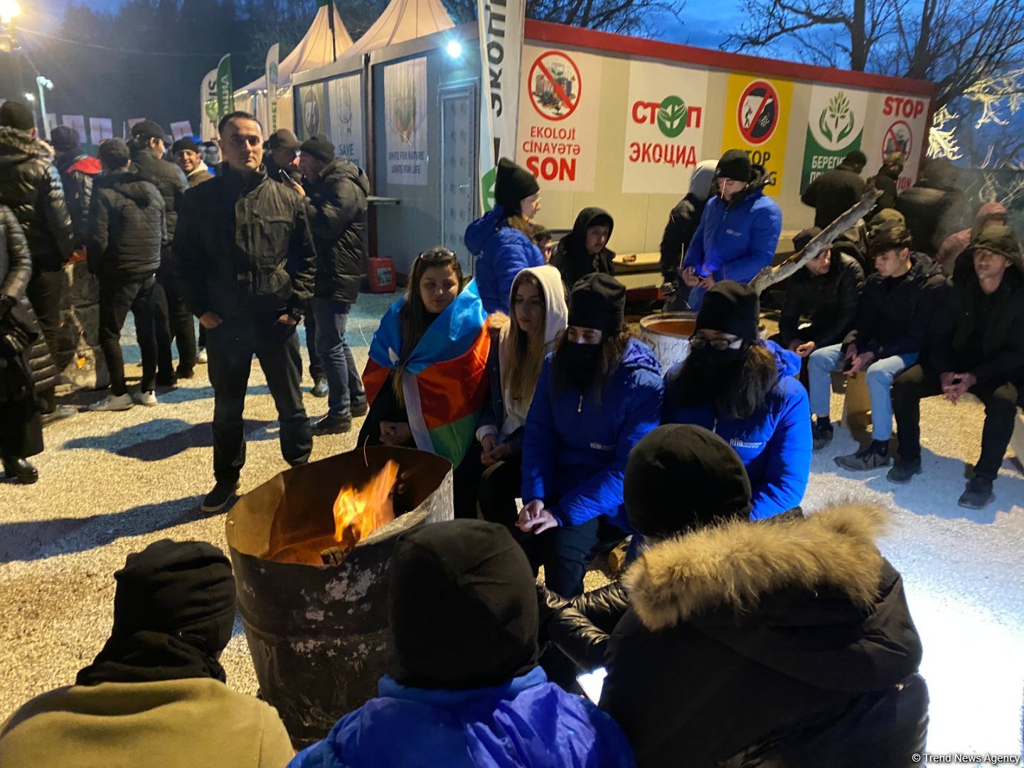 Laçın yolunda etiraz aksiyası davam edir  - Erməni yalanının növbəti ifşası (FOTO)