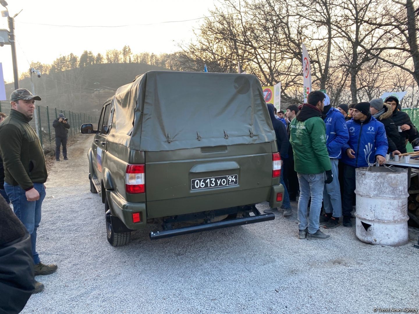 Laçın yolundan sülhməramlılara aid daha bir təminat avtomobili keçib (FOTO/VİDEO)