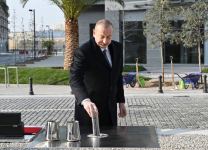Prezident İlham Əliyev Bakı Ağ Şəhərdə görülən işlərlə tanış olub, Qarabağ Atları Kompleksinin təməlini qoyub (FOTO/VİDEO) (YENİLƏNİB)