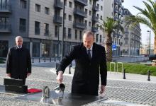 Prezident İlham Əliyev Bakı Ağ Şəhərdə görülən işlərlə tanış olub, Qarabağ Atları Kompleksinin təməlini qoyub (FOTO/VİDEO) (YENİLƏNİB)