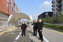 Prezident İlham Əliyev Bakı Ağ Şəhərdə görülən işlərlə tanış olub, Qarabağ Atları Kompleksinin təməlini qoyub (FOTO/VİDEO) (YENİLƏNİB)