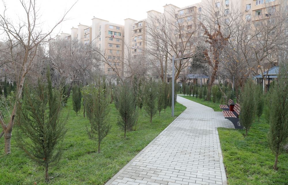 Heydər Əliyev Fondunun vitse-prezidenti Leyla Əliyeva “Bizim həyət” layihəsi çərçivəsində növbəti həyətin açılışında iştirak edib (FOTO)
