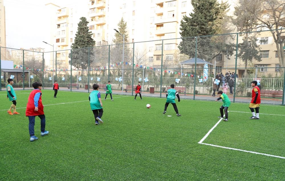 Heydər Əliyev Fondunun vitse-prezidenti Leyla Əliyeva “Bizim həyət” layihəsi çərçivəsində növbəti həyətin açılışında iştirak edib (FOTO)