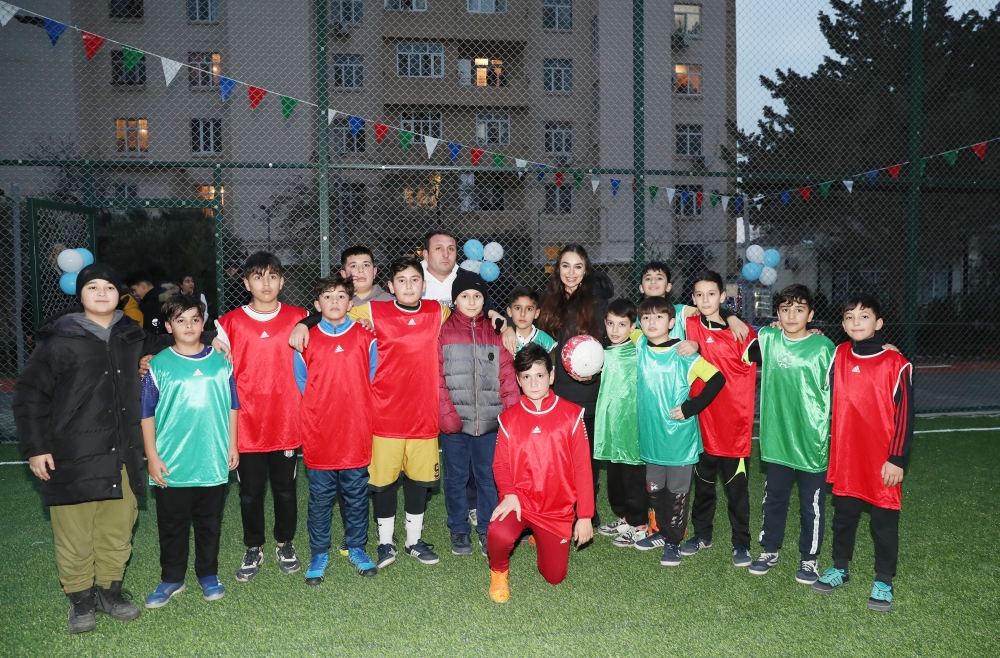 Heydər Əliyev Fondunun vitse-prezidenti Leyla Əliyeva “Bizim həyət” layihəsi çərçivəsində növbəti həyətin açılışında iştirak edib (FOTO)