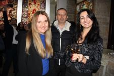 İçərişəhər Qarabağ xalçaları ilə - Yeni il gözəl əhval-ruhiyyə ilə (FOTO)