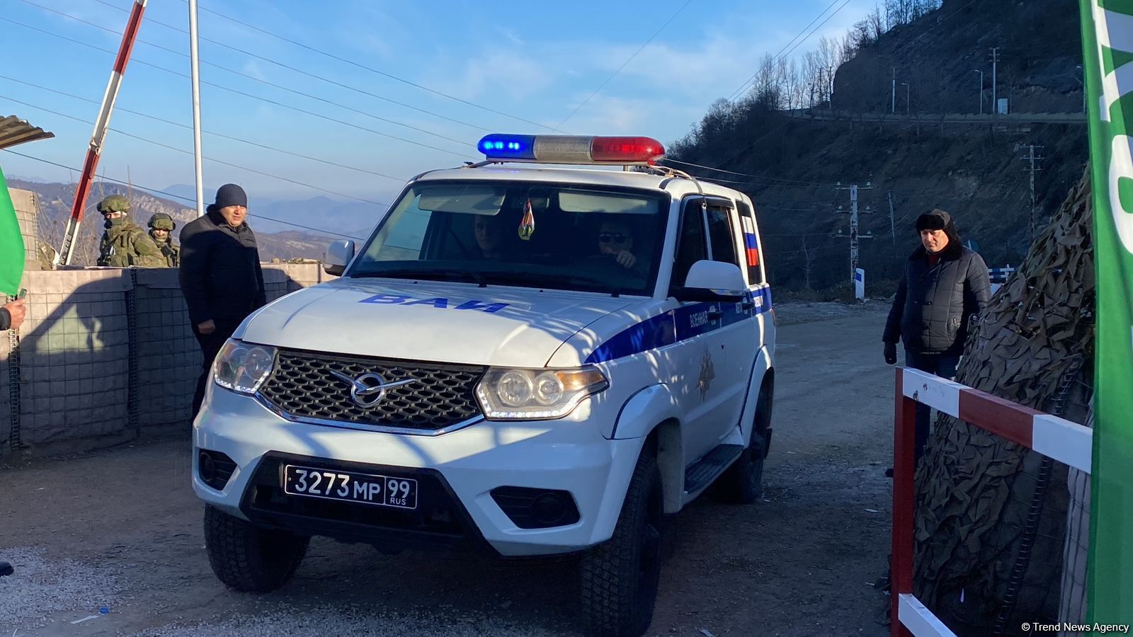 Sülhməramlılara məxsus minik avtomobilinin  Laçın yolundan maneəsiz keçidinə şərait yaradılıb (FOTO/VİDEO)