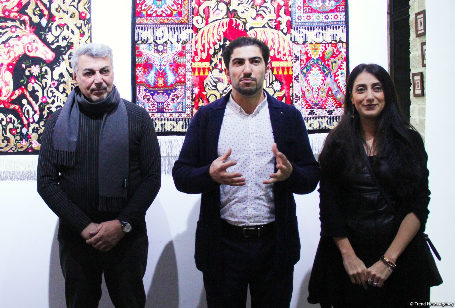 İçərişəhər Qarabağ xalçaları ilə - Yeni il gözəl əhval-ruhiyyə ilə (FOTO)