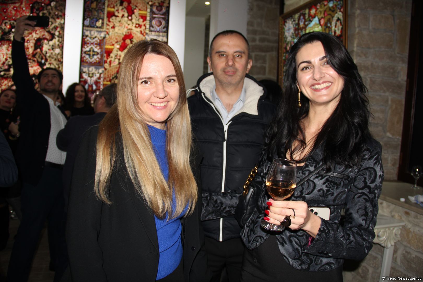 İçərişəhər Qarabağ xalçaları ilə - Yeni il gözəl əhval-ruhiyyə ilə (FOTO)