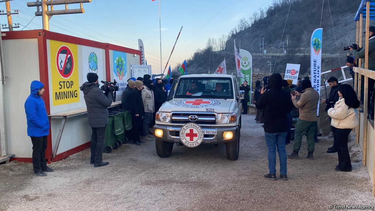 BQXK-nın daha üç avtomobili Laçın yolundan maneəsiz hərəkət edib (FOTO)