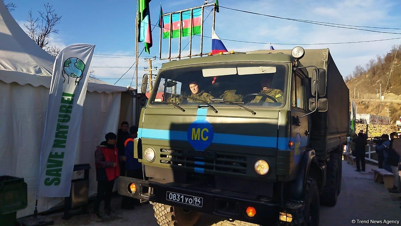Sülhməramlılara aid daha 5 yük avtomobili Laçın yolundan keçib (FOTO)