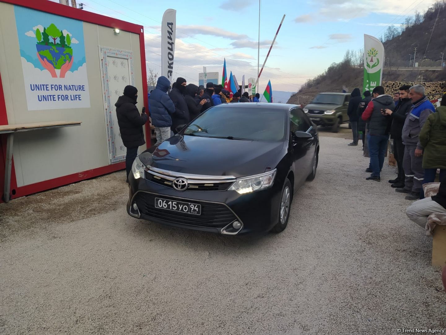 Sülhməramlılara məxsus 4 minik avtomobili Laçın yolundan maneəsiz hərəkət edib (FOTO)
