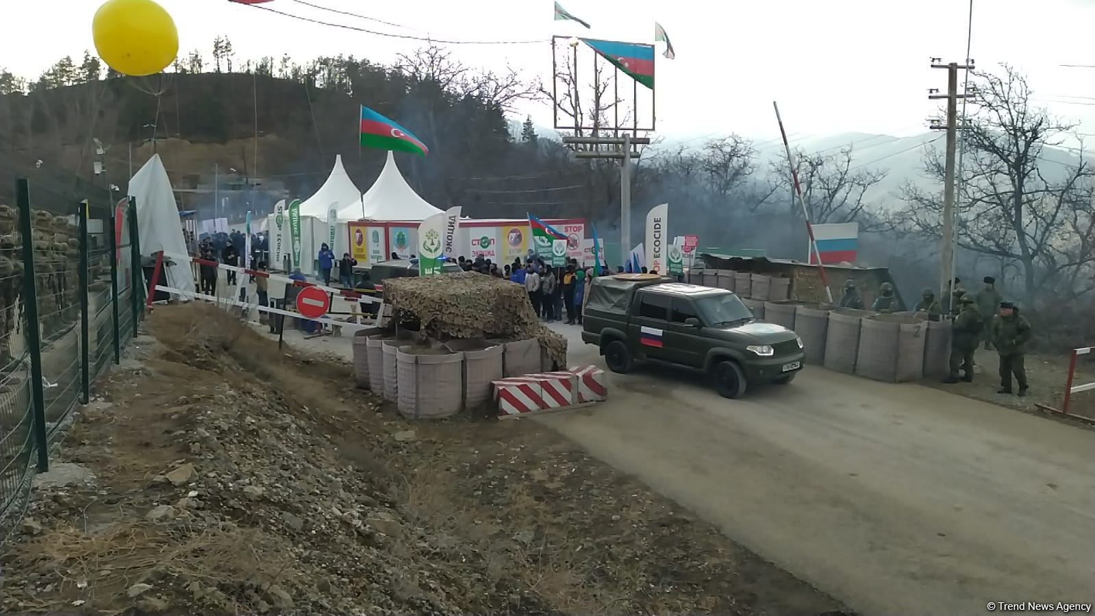 Sülhməramlılara aid daha 2 minik avtomobili Laçın yolundan maneəsiz keçib (FOTO/VİDEO)