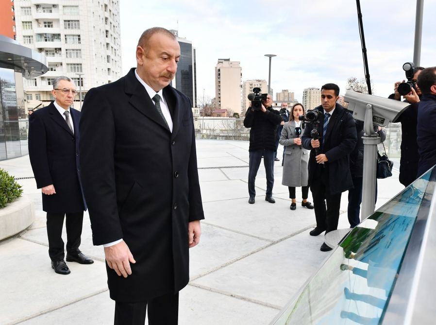 Prezident İlham Əliyev Bakıda Mərkəzi Parkın ikinci hissəsinin açılışında iştirak edib (FOTO/VİDEO) (YENİLƏNİB)