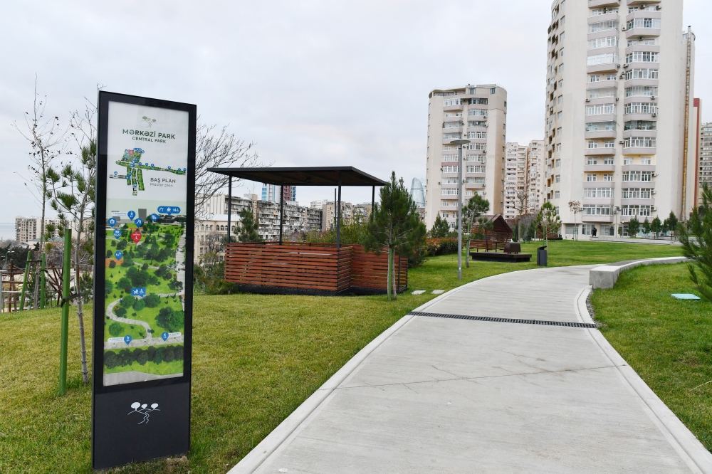 Prezident İlham Əliyev Bakıda Mərkəzi Parkın ikinci hissəsinin açılışında iştirak edib (FOTO/VİDEO) (YENİLƏNİB)