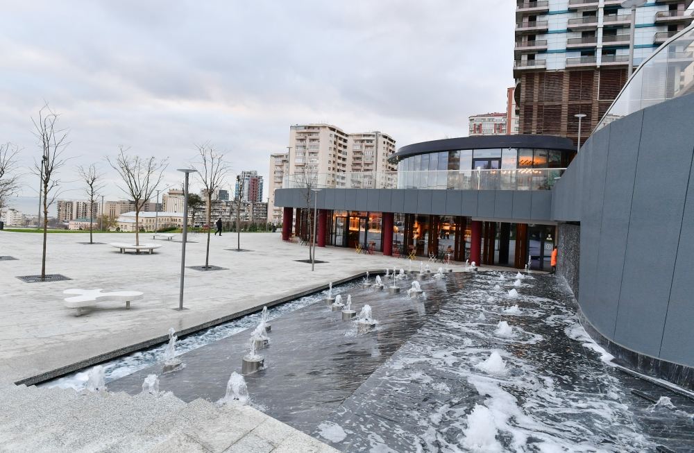 Prezident İlham Əliyev Bakıda Mərkəzi Parkın ikinci hissəsinin açılışında iştirak edib (FOTO/VİDEO) (YENİLƏNİB)