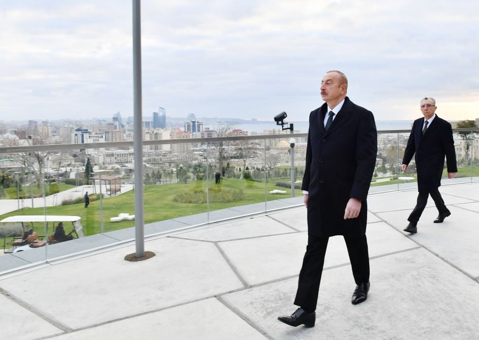 Prezident İlham Əliyev Bakıda Mərkəzi Parkın ikinci hissəsinin açılışında iştirak edib (FOTO/VİDEO) (YENİLƏNİB)