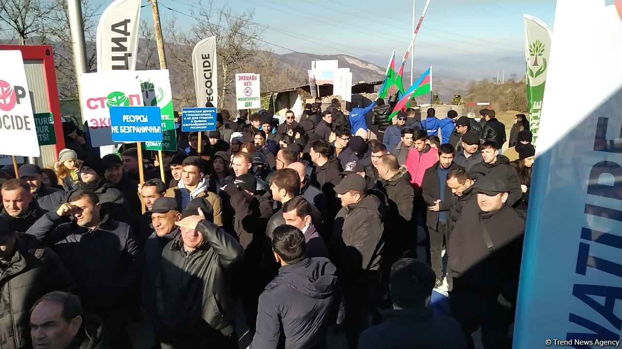 Laçın yolundakı aksiyaya qoşulanların sayı artır (FOTO)