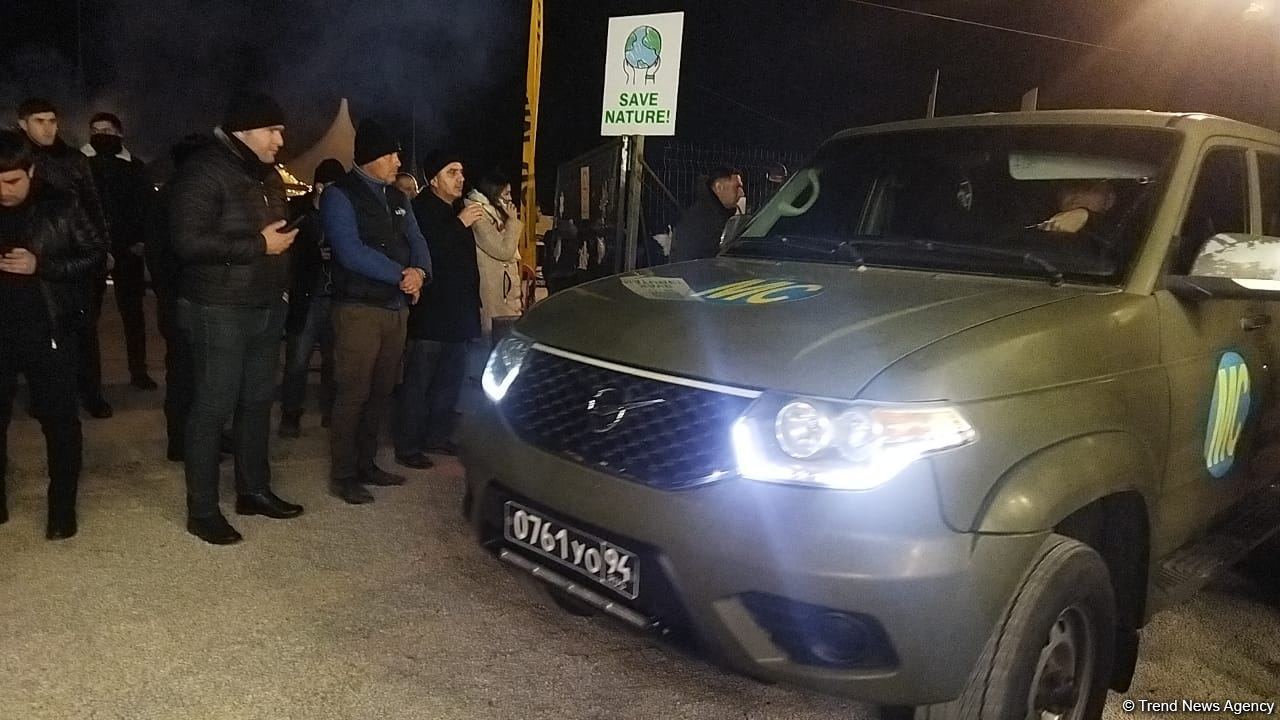 Sülhməramlılara aid daha bir avtomobil Laçın yolundan maneəsiz keçib (FOTO)