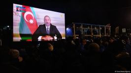Aksiya iştirakçıları Prezident İlham Əliyevin xalqa müraciətini izləyiblər (FOTO)