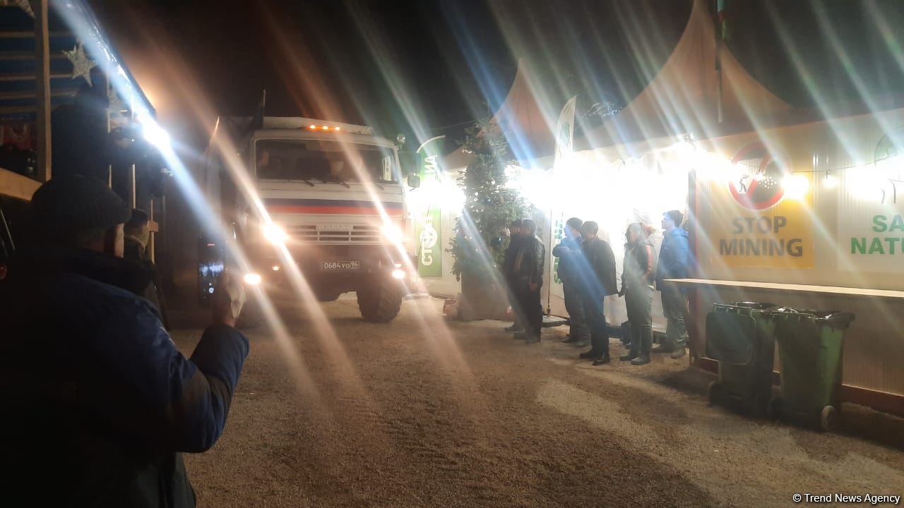 Sülhməramlılara aid avtomobillər Laçın yolundan maneəsiz keçib (FOTO/VİDEO)