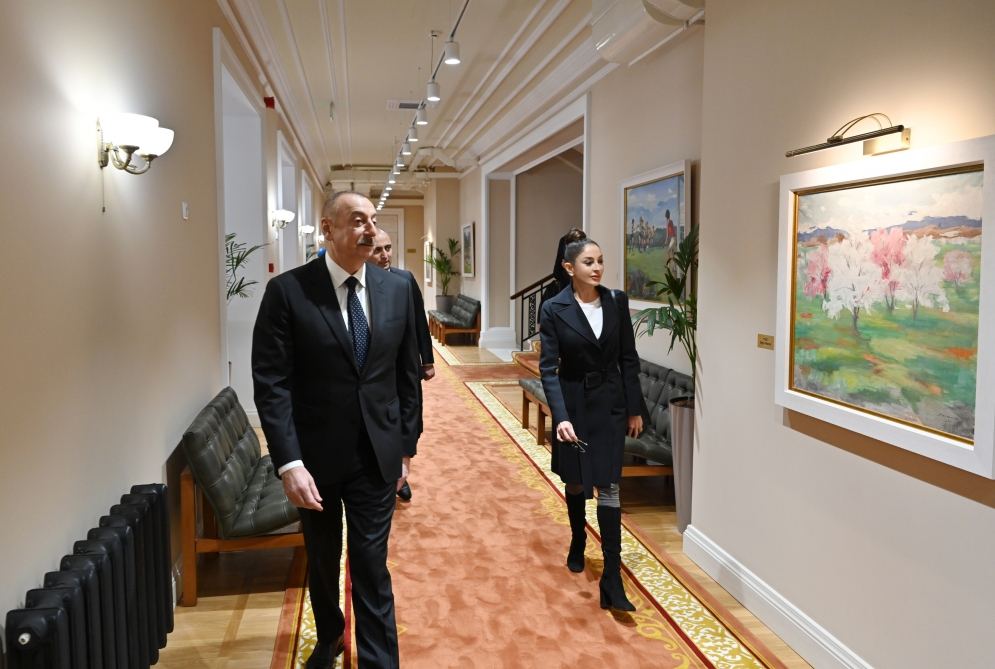 Prezident İlham Əliyev və Birinci xanım Mehriban Əliyeva Bakıda Uşaq-Gənclər İnkişaf Mərkəzində əsaslı təmirdən sonra yaradılan şəraitlə tanış olublar (FOTO/VİDEO)