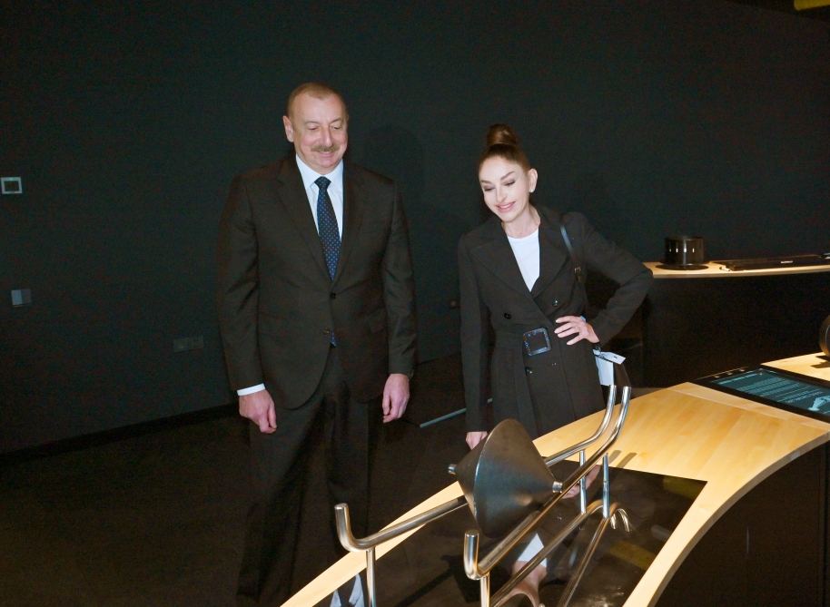 Prezident İlham Əliyev və Birinci xanım Mehriban Əliyeva Bakıda “STEAM İnnovasiya Mərkəzi”nin açılışında iştirak ediblər (FOTO/VİDEO)