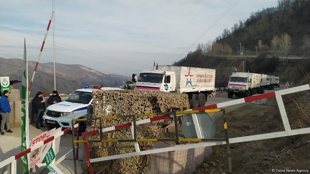 Sülhməramlıların daha 8  avtomobili Laçın yolundan maneəsiz keçib (FOTO)