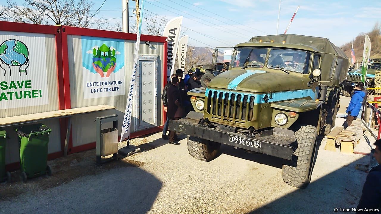 Sülhməramlılara aid 7 avtomobil Laçın yolundan maneəsiz keçib (FOTO)