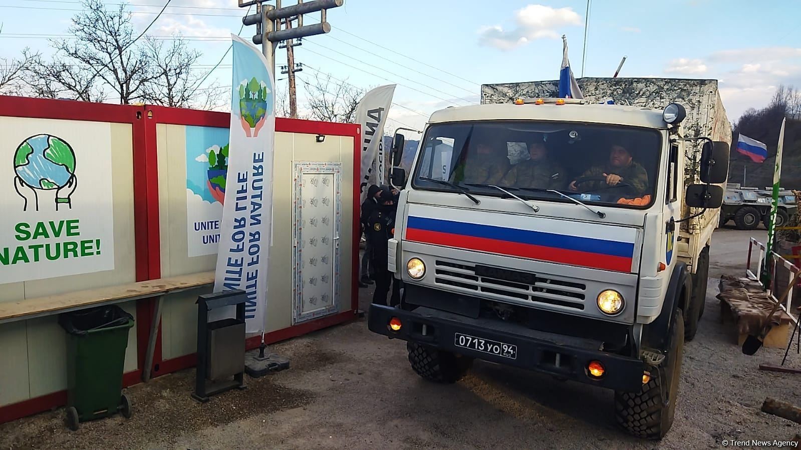 Sülhməramlılara aid 4 avtomobil Laçın yolundan maneəsiz keçib (FOTO)