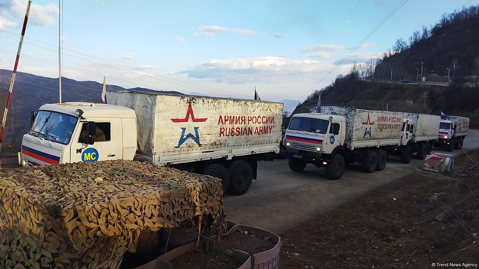 Sülhməramlılara aid 4 avtomobil Laçın yolundan maneəsiz keçib (FOTO)