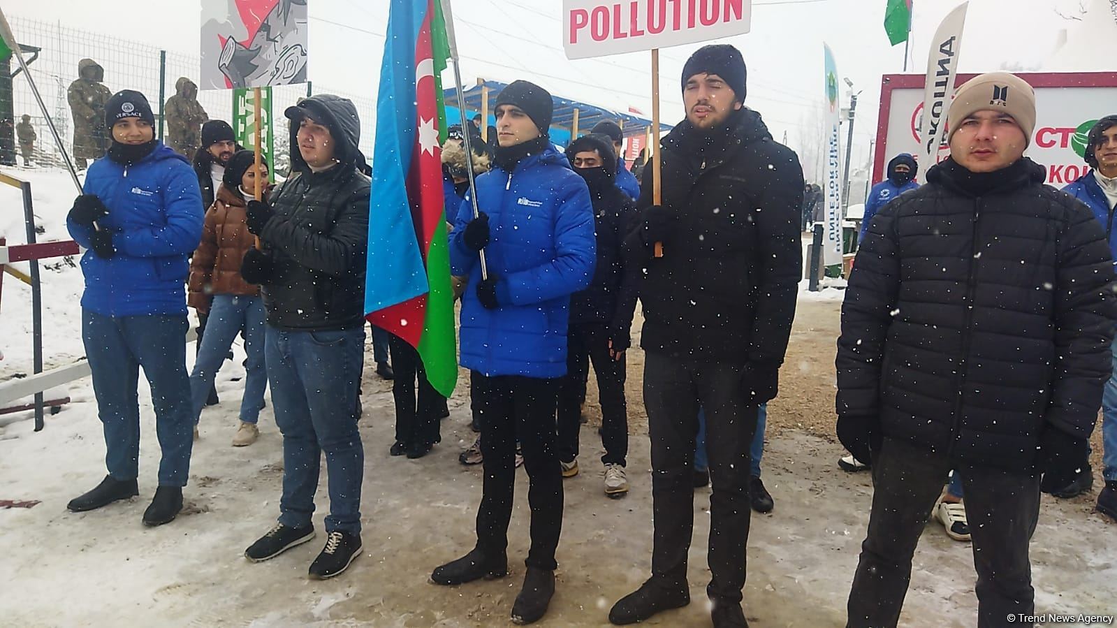 Qarlı havaya baxmayaraq, Laçın yolunda etiraz aksiyası 28 gündür davam edir (FOTO/VİDEO)