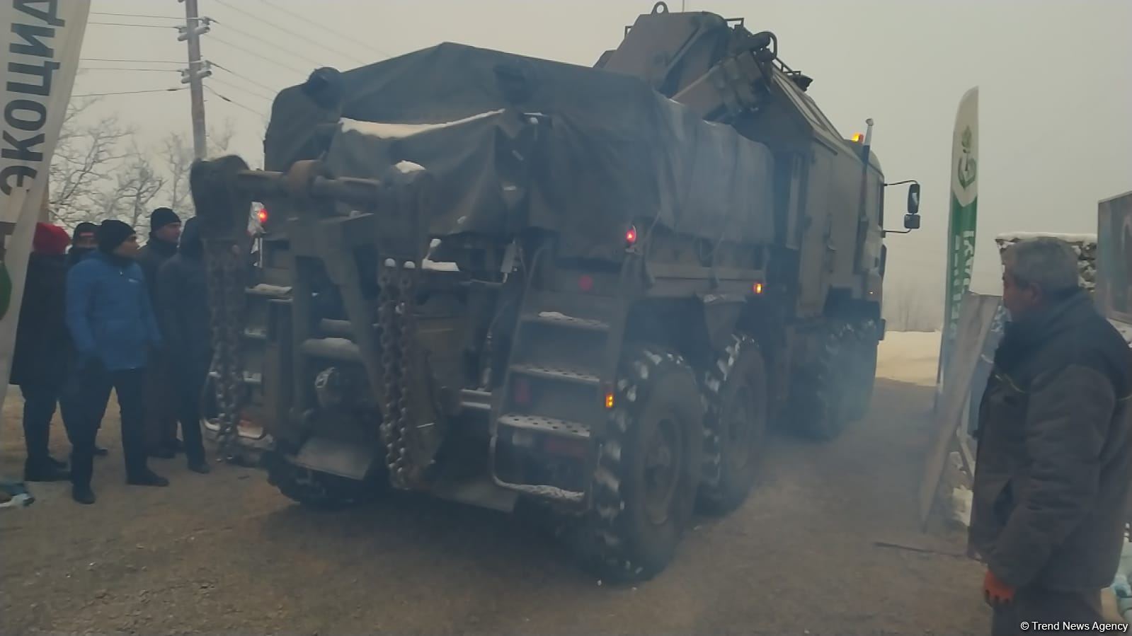 Sülhməramlılara aid 2 hərbi avtomobil Laçın yolundan keçib (FOTO/VİDEO)