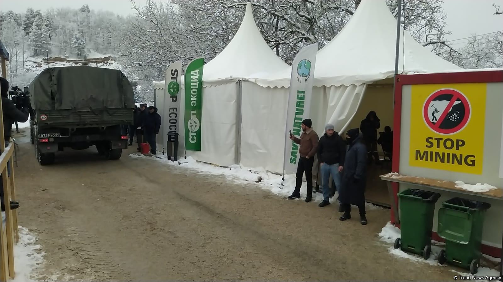 Sülhməramlılara aid 20-dən çox avtomobil Laçın yolundan maneəsiz keçib (FOTO)